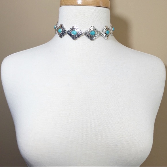 Turquoise Stone Concho Silver Choker Necklace Stud Earring Set - Picture 2 of 2